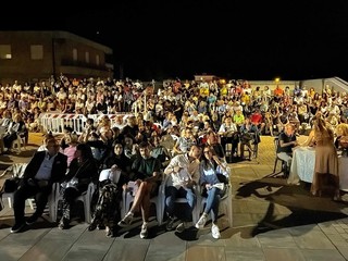 Alcuni scatti dalla partecipata serata (Agenzia Acca di Andrea Caponnetto; fotografo Patryk Wywrocki, Instagram @fresheyeview)