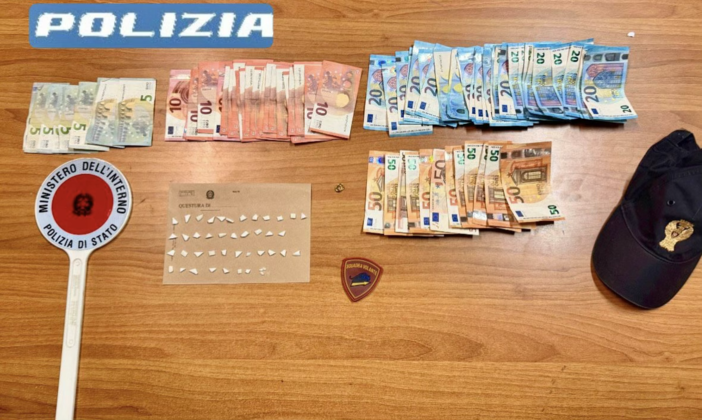 Cuneo, arrestato in via Carlo Boggio mentre cerca di disfarsi di 41 confezioni di cocaina: processato per direttissima Cuneo, arrestato in via Carlo Boggio mentre cerca di disfarsi di 41 confezioni di cocaina: processato per direttissima