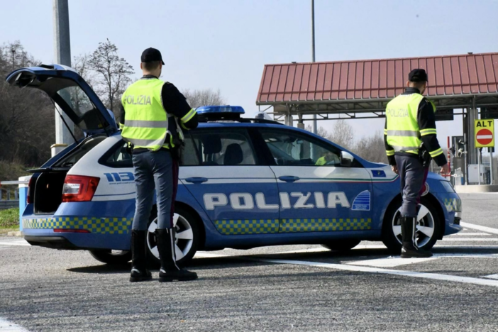Trasporti internazionali: da controlli della Polizia Stradale sanzioni per oltre 5mila euro