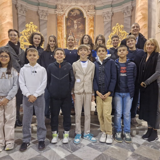 Dogliani, gli studenti diventano "Ciceroni alla Confraternita": visite guidate tra storia medievale e arte barocca Dogliani, gli studenti diventano "Ciceroni alla Confraternita": visite guidate tra storia medievale e arte barocca
