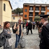 La procuratrice aggiunta astigiana Laura Deodato, che coordina le indagini, col nuovo comandante della Compagnia dei Carabinieri di Bra, capitano Alessandro Dragonetti