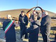 Nelle foto alcuni momenti dell'inaugurazione e della presentazione tenuta presso la cantina Terre del Barolo