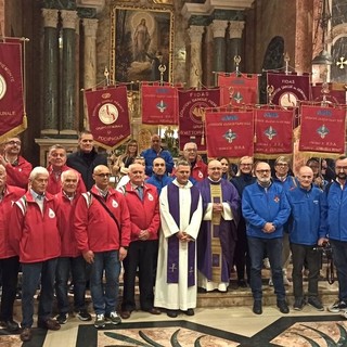 I gruppi braidesi di Avis, Fidas e Aido al Santuario della Madonna dei fiori (foto di Stefano Tibaldi)