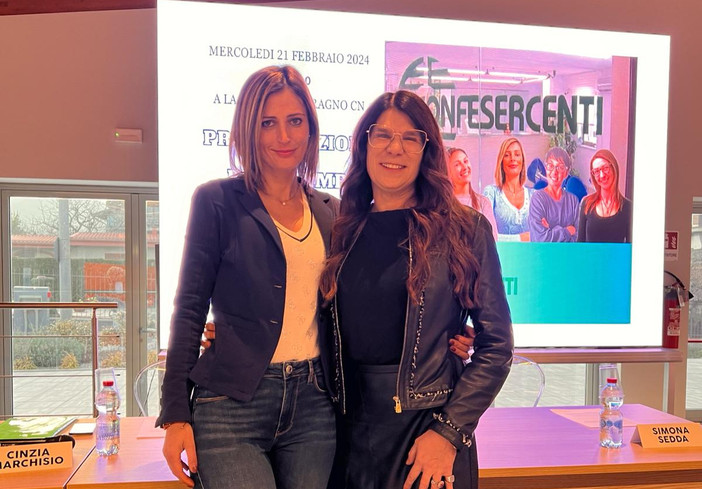 Da sinistra il presidente Federbimbi Marchisio e il direttore generale provincia di Cuneo Nadia dal Bono