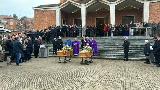 I funerali di Paolo e Francesco Foglino nella chiesa di Cristo Re ad Alba