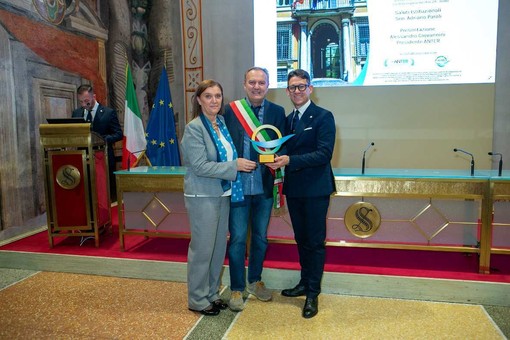 Il sindaco Ezio Cardinale alla cerimonia tenuta a Palazzo Giustiniani Il sindaco Ezio Cardinale alla cerimonia tenuta a Palazzo Giustiniani