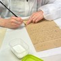 La lettera in fase di restauro