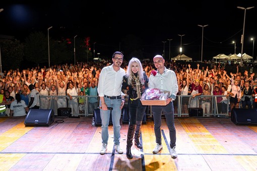 Venerdì 28 agosto Cortemilia ha accolto Ivana Spagna Venerdì 28 agosto Cortemilia ha accolto Ivana Spagna