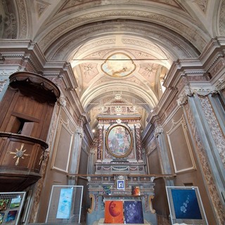 Arte protagonista a La Morra: nella chiesa di San Sebastiano la mostra "Sintonie interiori" Arte protagonista a La Morra: nella chiesa di San Sebastiano la mostra "Sintonie interiori"