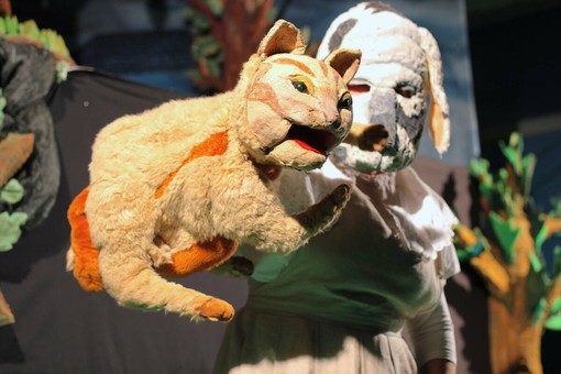 "Codamozza il Gatto", a Piobesi d'Alba il teatro di figura racconta libertà e amicizia "Codamozza il Gatto", a Piobesi d'Alba il teatro di figura racconta libertà e amicizia