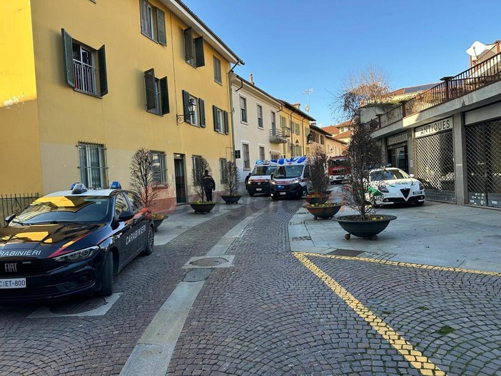 Famiglia intossicata dal monossido di carbonio in un appartamento nel centro storico di Bra