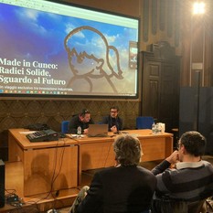 Un momento della tavola rotonda Un momento della tavola rotonda