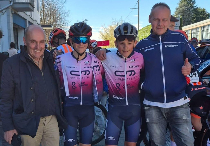 Da sinistra: il presidente della Vigor Claudio Mattio, Jacopo Altare, Davide Avidano e il direttore sportivo Michele Ancona Da sinistra: il presidente della Vigor Claudio Mattio, Jacopo Altare, Davide Avidano e il direttore sportivo Michele Ancona