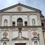 La facciata della chiesa dei Battuti Bianchi di Bra