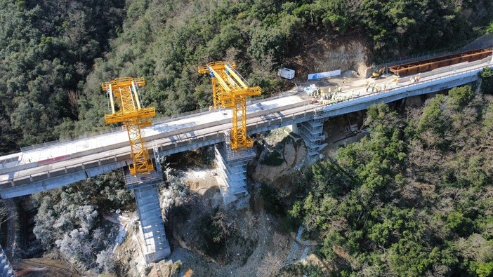 Autostrada Torino-Savona: esperti visitano il cantiere per la messa in sicurezza del viadotto Soprana
