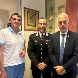 Il sindaco Tallone e il senatore Bergesio col comandante della Compagnia Carabinieri di Fossano, capitano Alessandro Cantarella Il sindaco Tallone e il senatore Bergesio col comandante della Compagnia Carabinieri di Fossano, capitano Alessandro Cantarella