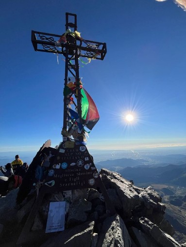 Nel centenario, oltre alle commemorazioni ufficiali svoltesi nei pressi del Bric Lombatera, è stata organizzata un’ascesa simbolica al Monviso, con la posa in vetta di una copia del libretto commemorativo Nel centenario, oltre alle commemorazioni ufficiali svoltesi nei pressi del Bric Lombatera, è stata organizzata un’ascesa simbolica al Monviso, con la posa in vetta di una copia del libretto commemorativo