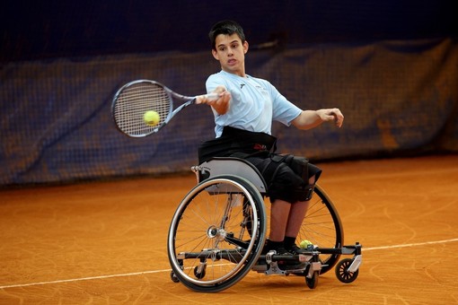 Lorenzo Politanò in azione al Tennis Villa Carpena (Foto Fitp)
