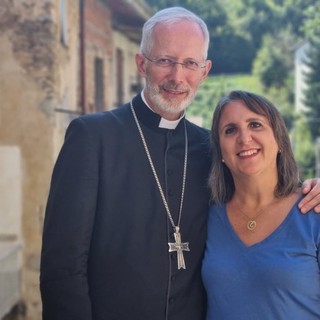 In foto monsignor Guido Marini con Silvia Gullino, curatrice della rubrica