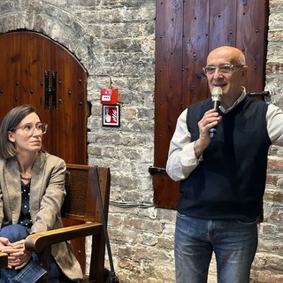 Don Domenico Degiorgis, direttore della Caritas albese, ospite dell'incontro organizzato nei giorni scorsi dalla  Fondazione Don Gianolio