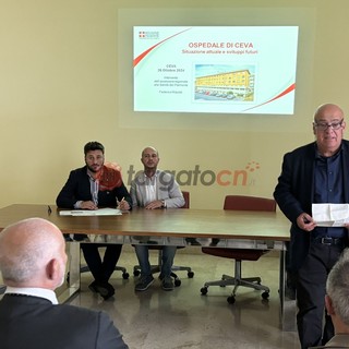 Immagine dell'incontro del settebre 2024 sull'ospedale di Ceva con l'assessore Riboldi, il sindaco Mottinelli e il dg Asl Cn1 Guerra