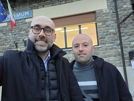 Il presidente della Provincia Luca Robaldo con il sindaco di Castelletto Uzzone Gabriele Molinari Il presidente della Provincia Luca Robaldo con il sindaco di Castelletto Uzzone Gabriele Molinari