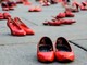 Le scarpe rosse, simbolo dell'evento di sensibilizzazione promosso sabato da Mai + Sole