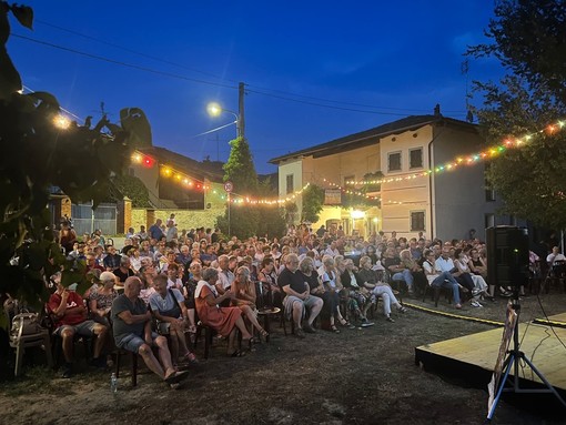 Naviante di Farigliano, successo per la prima assoluta di "Tutto era turbo... o quasi" di Remo Schellino Naviante di Farigliano, successo per la prima assoluta di "Tutto era turbo... o quasi" di Remo Schellino