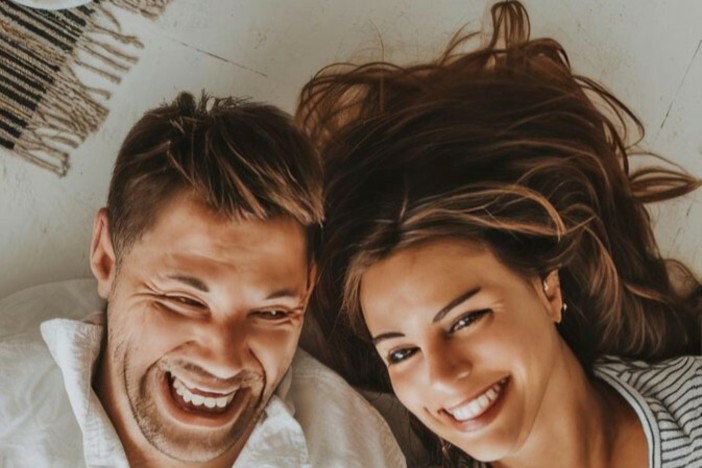 Stanca di chat inutili? Trova l'amore vero con Anna e Anna! Stanca di chat inutili? Trova l'amore vero con Anna e Anna!