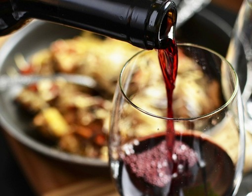 Dieta mediterranea, vino e salute: a Neive il confronto con gli esperti Attilio Giacosa e Vincenzo Gerbi