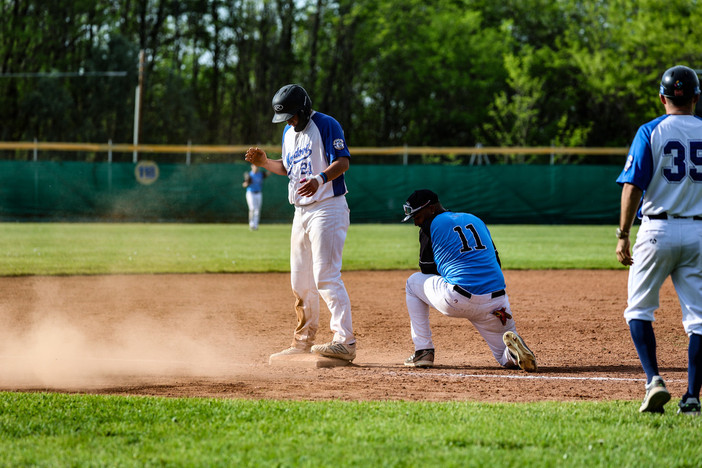 Il JFK Baseball Mondovì in azione Il JFK Baseball Mondovì in azione
