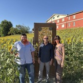 L'assessore Andrea Bertone, il sindaco Ivano Airaldi e il consigliere Denise Pecchenino