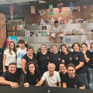 I volontari del banco di beneficenza del Santuario