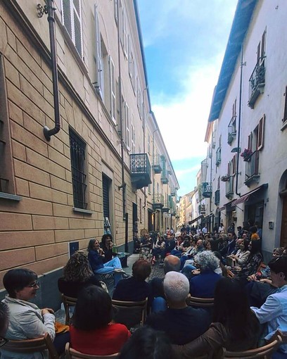 “Le librerie sono il cuore della città ”: Alba si prepara alla Notte Bianca guardando al 2027