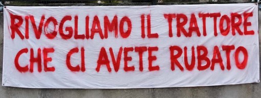 Roddi, dopo il furto del trattore Sportabili Alba lancia una raccolta fondi: "Da soli questa volta non ce la facciamo" Roddi, dopo il furto del trattore Sportabili Alba lancia una raccolta fondi: "Da soli questa volta non ce la facciamo"