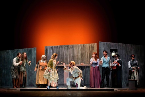 Ad Alba arriva la Commedia dell’arte al Teatro Sociale “G. Busca” con la compagnia Stivalaccio Teatro