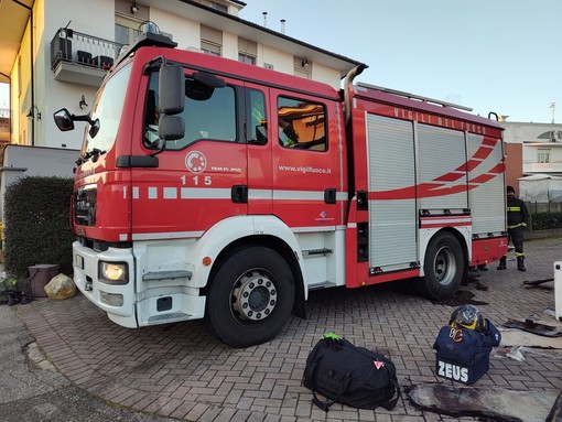 Incendio a Roccavione: abitazione in fiamme, morto un cane
