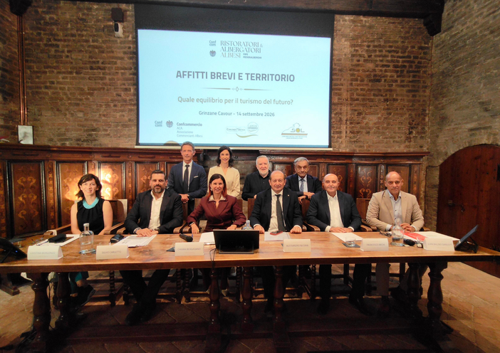 Affitti brevi nelle Langhe e nel Roero, il turismo cerca un nuovo equilibrio Affitti brevi nelle Langhe e nel Roero, il turismo cerca un nuovo equilibrio