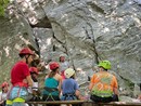 I giovani che hanno partecipato al laboratorio di arrampicata della Cooperativa Coesioni Sociali