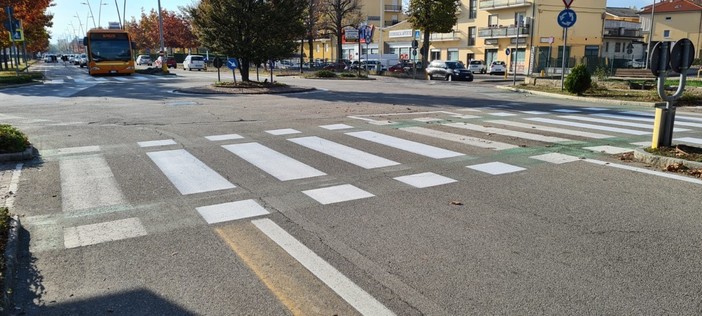 Ad Alba quattro pedoni investiti in cinque giorni: l'invito alla prudenza sulle strisce