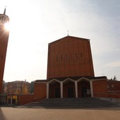 La chiesa di Cristo Re presente nella piazza omonima ad Alba