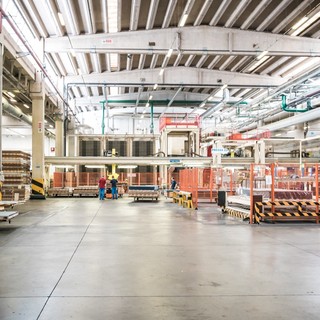 Lo stabilimento braidese di Abet Laminati