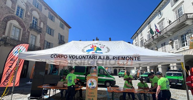 "L'onda verde" degli AIB Piemonte travolge Ceva per il Raduno provinciale
