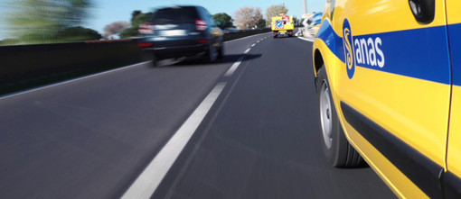 Scontro tra un'auto e una moto a Chiusanico, chiusa temporaneamente la statale 28 del Colle di Nava Scontro tra un'auto e una moto a Chiusanico, chiusa temporaneamente la statale 28 del Colle di Nava