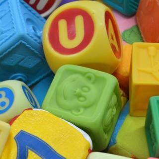 Baby parking esclusi dal bonus nido: le famiglie piemontesi scendono in piazza