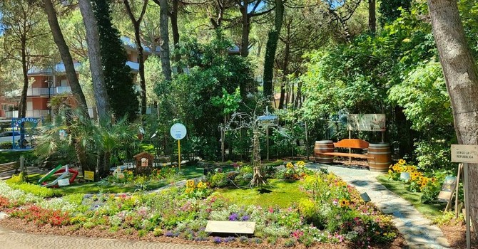 Alba fiorisce a Cervia: l’“Albero della Libertà” per gli 80 anni della Repubblica