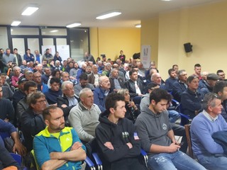 Alcune immagini dell'incontro tenuto nella serata di ieri presso la sala convegni del Miac di Cuneo