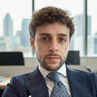 Andrea Aimone nel suo ufficio di Dubai Andrea Aimone nel suo ufficio di Dubai