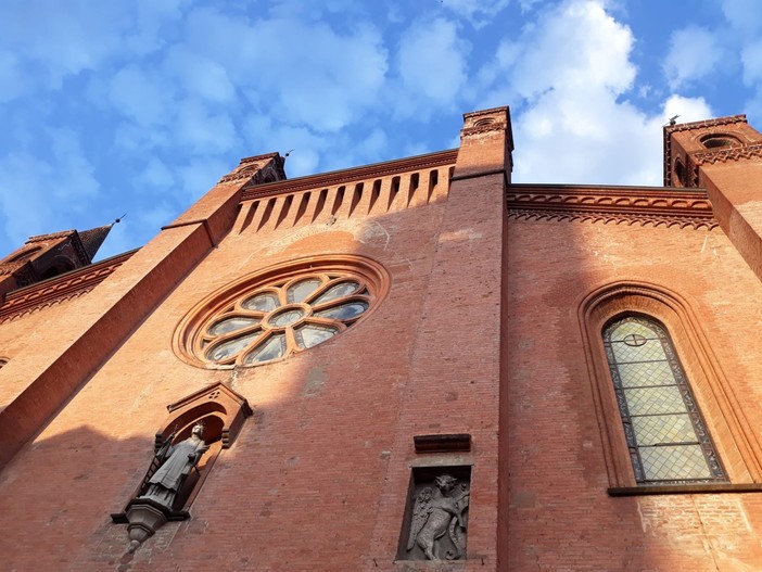 Il Duomo di Alba atteso da un importante lavoro alla facciata
