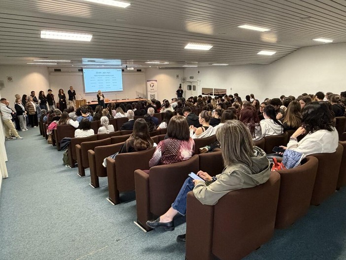Ad Alba a scuola si insegna il lavoro:  quattro licei hanno concluso  il progetto CAFID